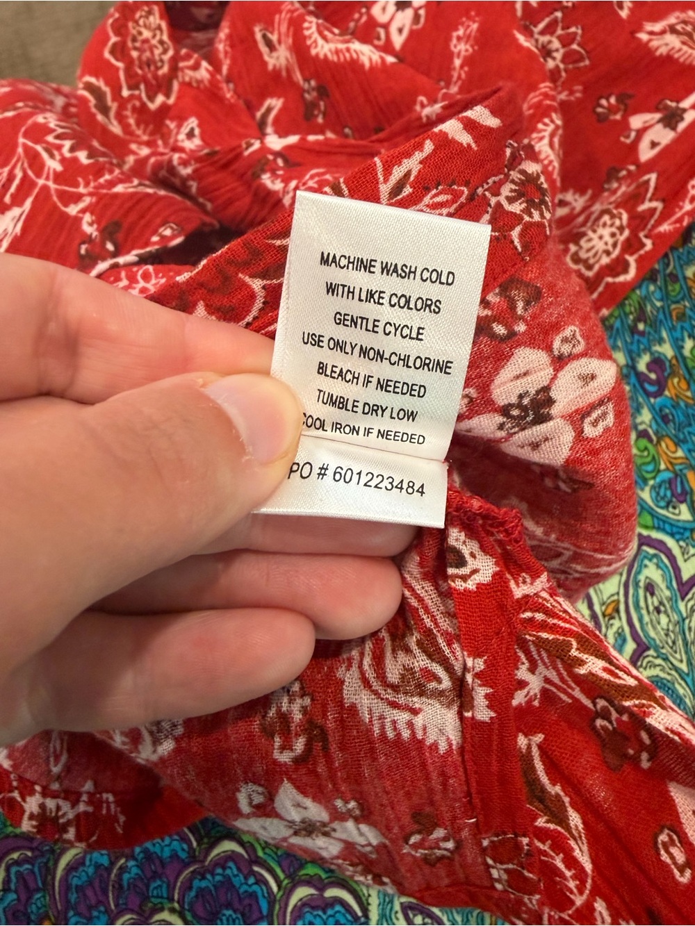 NWOT CATALOG FAVORITES Red Bandana Print Button Down Cotton Shirt - Picture 5 of 6